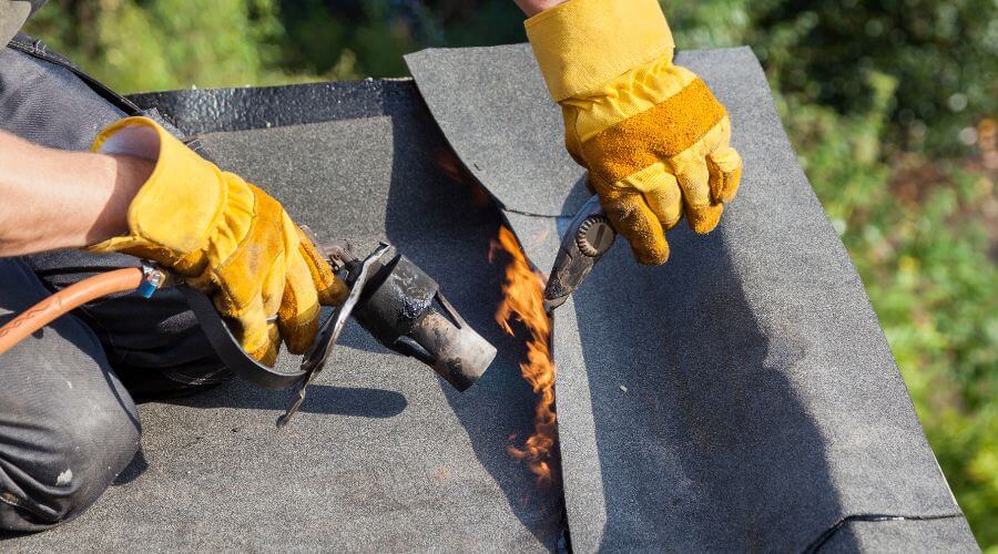 Expert Emergency Roof Repairs services in Emmett, MI